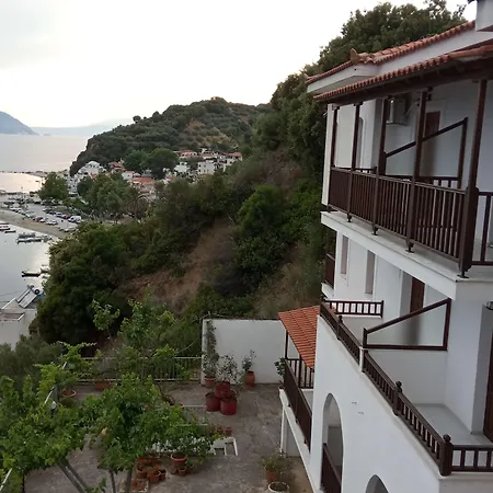 מלון דירות Selenunda 4*